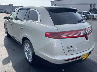 2015 Lincoln MKT, $11997. Photo 6