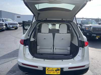 2015 Lincoln MKT, $11997. Photo 9