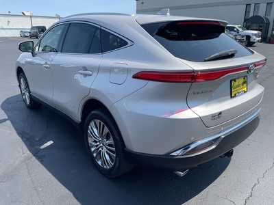 2021 Toyota Venza, $23994. Photo 6
