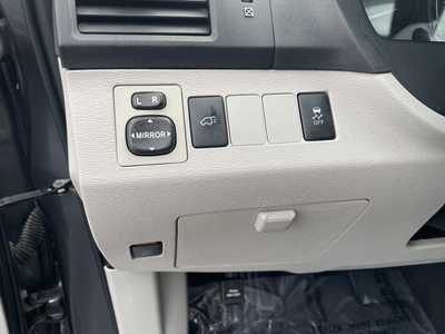 2009 Toyota Venza, $5996. Photo 12
