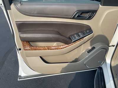2016 Chevrolet Suburban, $25900. Photo 12