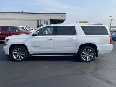 2016 Chevrolet Suburban, $25900. Photo 5
