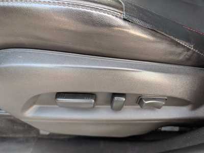 2017 Chevrolet Equinox, $11487. Photo 12