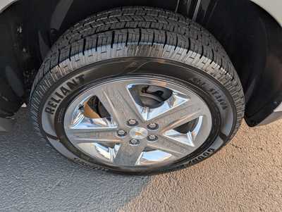 2017 Chevrolet Equinox, $11487. Photo 9