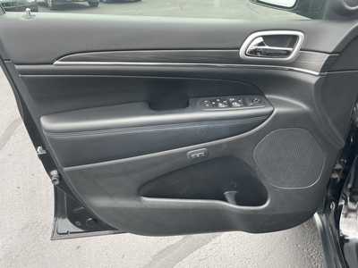 2020 Jeep Grand Cherokee, $21984. Photo 12