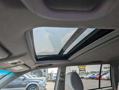 2007 Toyota Highlander, $8247. Photo 11