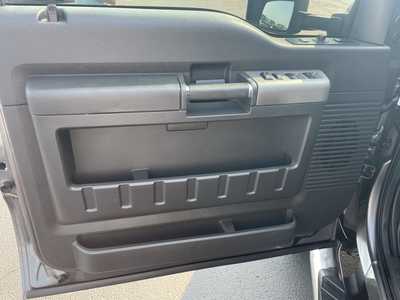 2012 Ford F250 Crew Cab, $33985. Photo 11