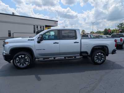 2021 Chevrolet 2500 Crew Cab, $34495. Photo 5