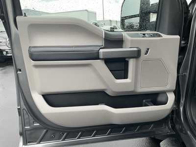 2019 Ford F250 Reg Cab, $31997. Photo 12