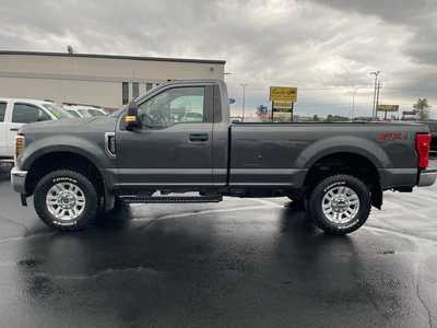 2019 Ford F250 Reg Cab, $31997. Photo 5
