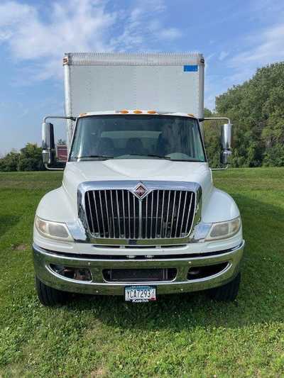 2015 International 4200, $29995. Photo 4