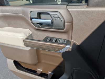 2022 Chevrolet 2500 Crew Cab, $32997. Photo 12