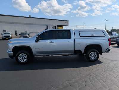 2022 Chevrolet 2500 Crew Cab, $32997. Photo 5
