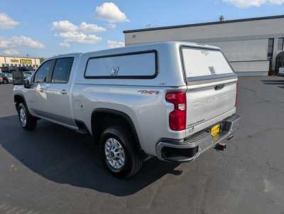 2022 Chevrolet 2500 Crew Cab, $32997. Photo 6