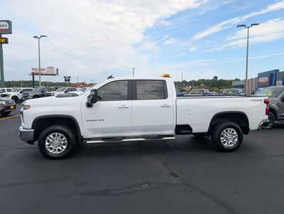 2020 Chevrolet 3500 Crew Cab, $36485. Photo 5