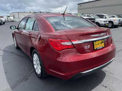 2011 Chrysler 200, $5495. Photo 6