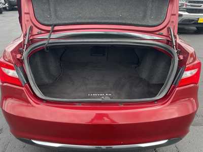 2011 Chrysler 200, $5495. Photo 9
