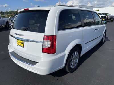 2016 Chrysler Town & Country, $6495. Photo 8