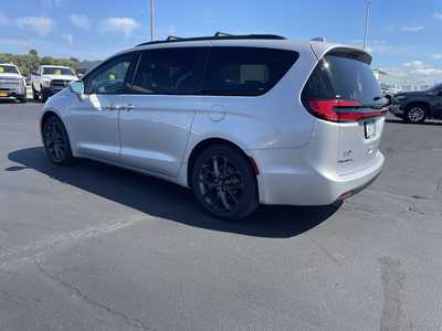 2022 Chrysler Pacifica, $28995. Photo 4