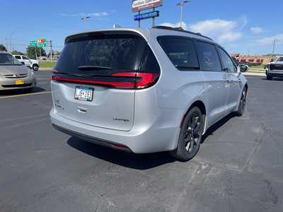 2022 Chrysler Pacifica, $28995. Photo 6