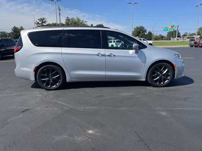 2022 Chrysler Pacifica, $28995. Photo 7