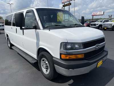 2017 Chevrolet Express Passenger, $21992. Photo 2