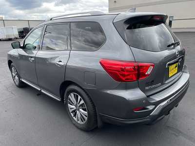 2019 Nissan Pathfinder, $17498. Photo 6