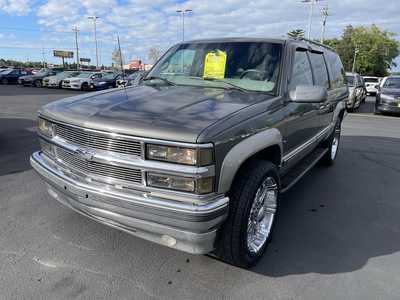 1999 Chevrolet Suburban, $15998. Photo 4