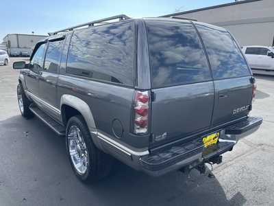 1999 Chevrolet Suburban, $15998. Photo 6