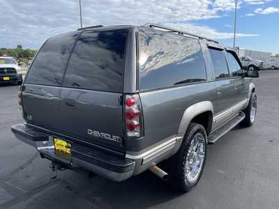 1999 Chevrolet Suburban, $15998. Photo 8