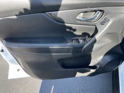 2016 Nissan Rogue, $17995. Photo 11