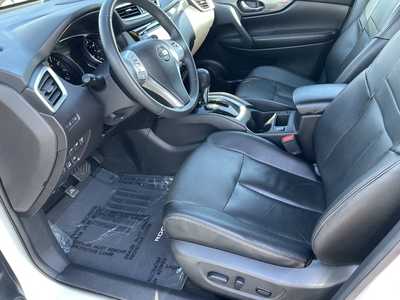 2016 Nissan Rogue, $17995. Photo 12