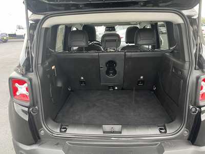 2022 Jeep Renegade, $23998. Photo 9