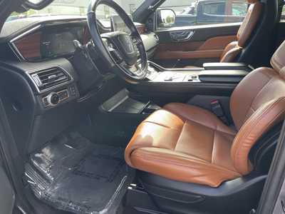 2021 Lincoln Navigator, $40983. Photo 12