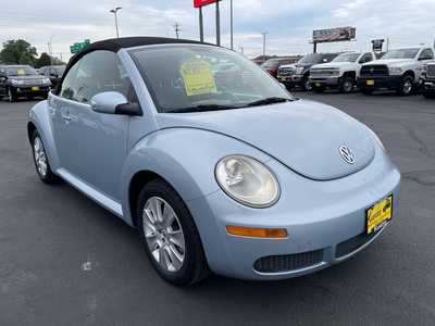 2009 Volkswagen Beetle, $9997. Photo 2