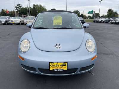 2009 Volkswagen Beetle, $9997. Photo 3