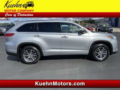 2017 Toyota Highlander, $22985. Photo 1