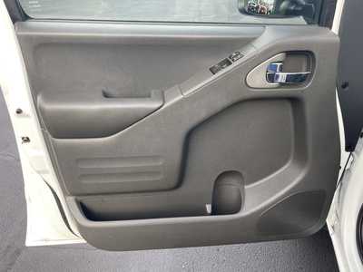 2018 Nissan Frontier, $17987. Photo 12