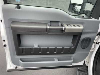 2016 Ford F250 Crew Cab, $24985. Photo 12