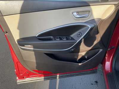 2017 Hyundai Santa Fe, $9895. Photo 12