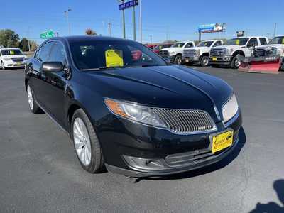 2014 Lincoln MKS, $13987. Photo 2