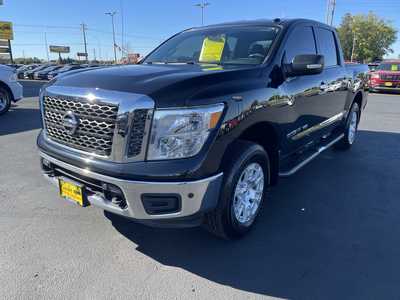 2018 Nissan Titan, $25487. Photo 4