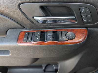 2010 Chevrolet Avalanche, $15987. Photo 12