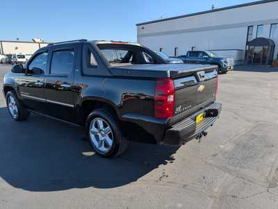 2010 Chevrolet Avalanche, $15987. Photo 6