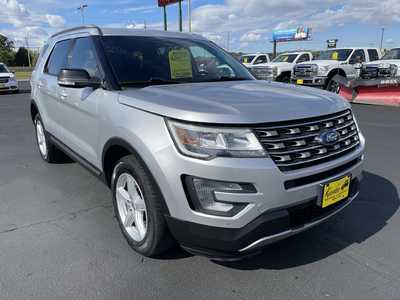 2016 Ford Explorer, $12497. Photo 2