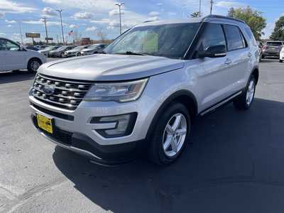 2016 Ford Explorer, $12497. Photo 4