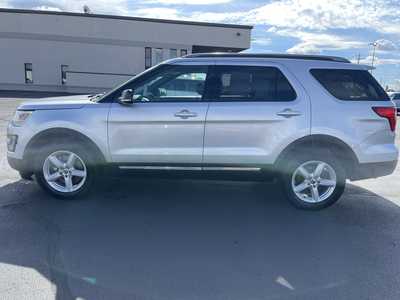 2016 Ford Explorer, $12497. Photo 5