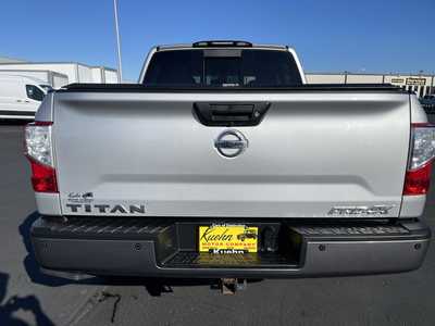 2018 Nissan Titan, $22995. Photo 7