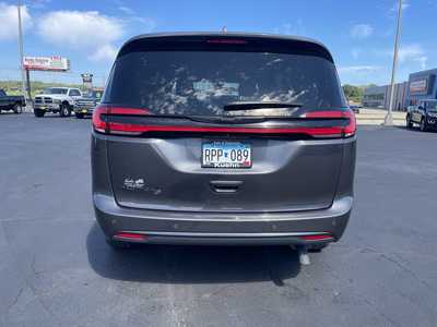 2021 Chrysler Pacifica, $51995. Photo 4