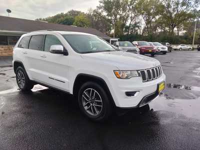 2020 Jeep Grand Cherokee, $25987. Photo 2